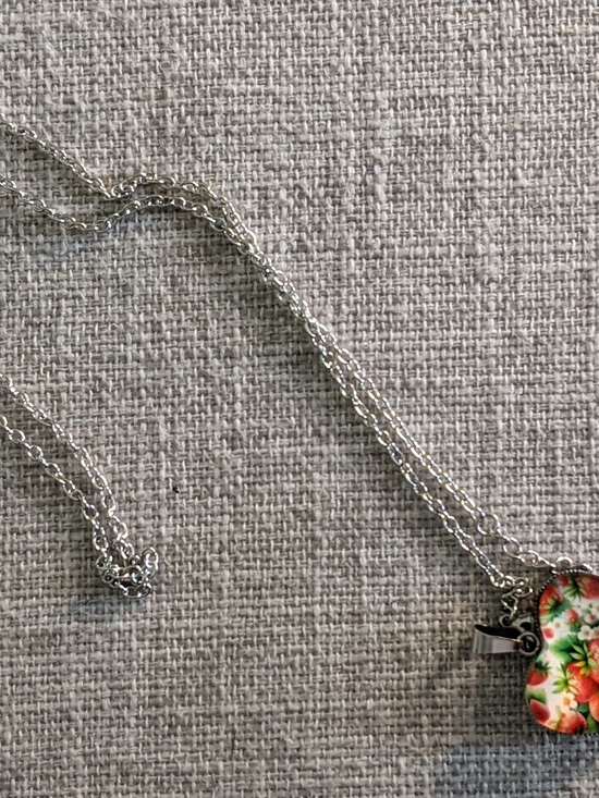 Accessories - Silver Chain Necklace with Floral Heart Pendant